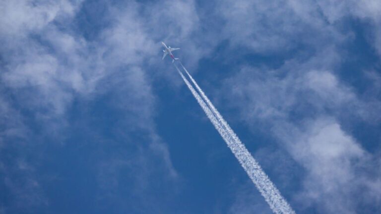 plane emissions