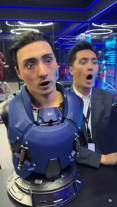 La terrificante fabbrica di robot in Cina